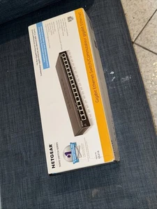 NETGEAR JGS516PE ProSafe Plus 16-portowy przełącznik Gigabit Ethernet z PoE - Zdjęcie 1 z 1