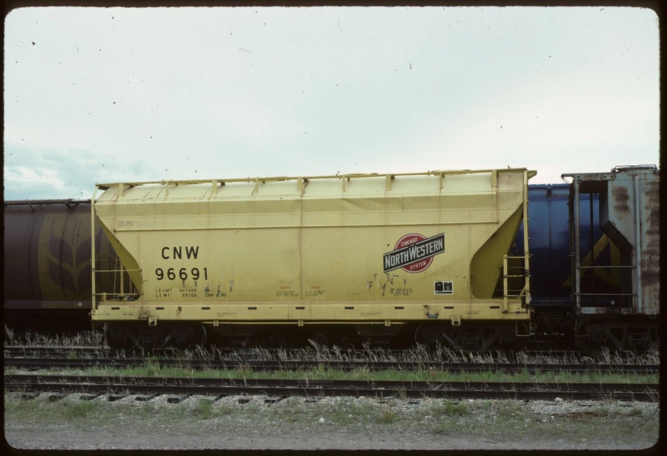 BH.B12.CNW200 Original Colour Slide CNW Hopper #96691 at Keith, AB 1994 — 第 1/1 张图片