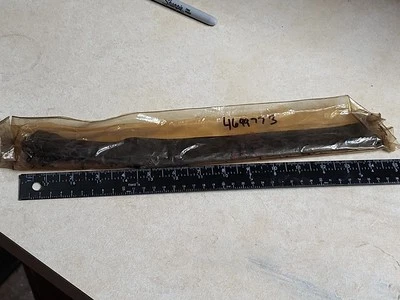 1957 年 BUICK SUPER & RM RIVIERA SEDAN # 4699773 侧窗前边密封 Oem — 第 1/4 张图片