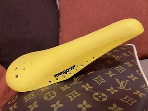 Rare Vintage Viscount Mongoose BMX Seat Saddle Yellow PAT.P V.I.C. Guts NOS - Picture 1 of 12