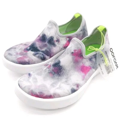 OOFOS OOMG Eezee Low (Womens Size 5) Tie Dye Pink Recovery Slip On Shoes New - Image 1 of 4