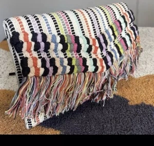 Stella & Dot Taj Clutch Handtasche Sommer Boho Chic Fransenfaden - Bild 1 von 7