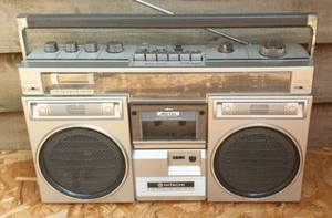 Hitachi TRK 7910E Ghettoblaster. - Bild 1 von 12