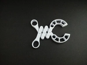 Birthday Gift Fun Robot Hand Grabber Robotic Arm Reacher Grab Claw Toy For Kids - Picture 1 of 3