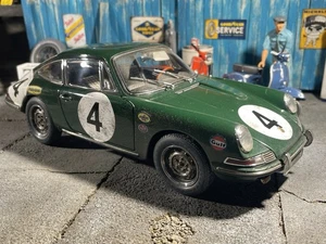 CMC Porsche 901 Nr. 4 Dirty Race Hero 1:18 Einzelstück !Mit Ovp Signiert - Bild 1 von 23