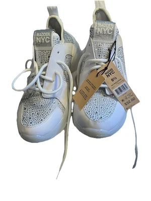 Steve Madden woman sneakers  White Multi Rhinestone Lace Up t size 9   1/2 - Image 1 of 4