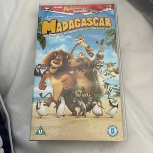 Madagascar 2005 VHS Video Tape Penguins A Christmas Mission - Picture 1 of 9