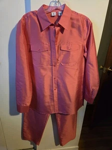 Saks Fifth Avenue VINTAGE Womens 100% silk Suit Separate Top Sz 4 Pants Sz 6 NWT - Picture 1 of 6