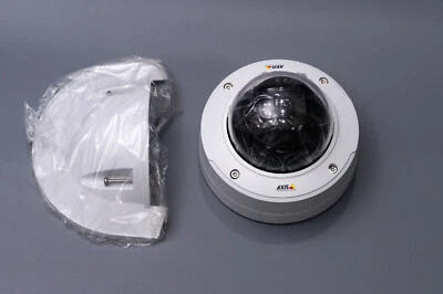 Network security camera AXIS M3205-LVE 01517-001 POE - Image 1 of 3
