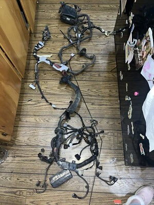 Arnés de cableado caja de fusibles Mitsubishi Eclipse 2000-2005 GTSV6 AUTO cables X4 Foto 1 de 4