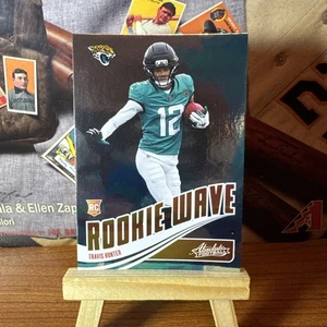 2025 Travis Hunter Absolute RC RW-THR Rookie Wave Insert Hot! - Bild 1 von 2