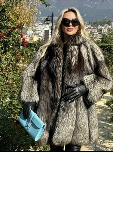 2XL Silver Fox fur coat - Image 1 of 4