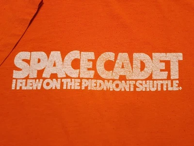 Camisa Mediana Vintage Años 80 Transbordador Piamonte Cadete Espacial 50/50 Hecha en EE. UU. Foto 1 de 4