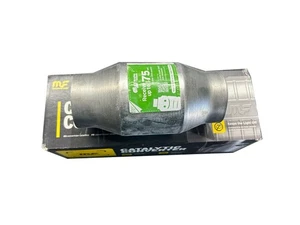 Magnaflow OEM Grade Universal Catalytic Converter 2.75" In/Out Stainless/Metalli - Picture 1 of 12