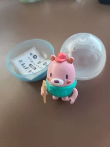 Qualia Gashapon niedlicher arbeitender Bär rosa Tierfigur Japan US-Verkäufer Gachapon - Bild 1 von 6