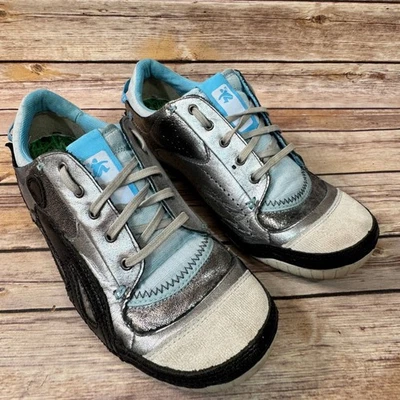 Cushe Womens Metallic Silver Gray & Blue Boutique Leather Sneakers 9 - Image 1 of 4