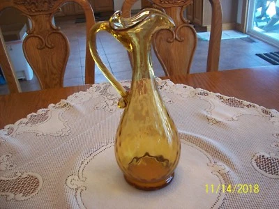 Jarra de vidrio artístico alta dorada ámbar soplada a mano italiana Empoli vintage con volantes Foto 1 de 4