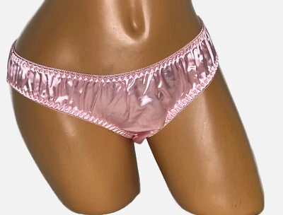 Bikini rosa satinado aspecto mojado grande Foto 1 de 4