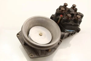 BOSCH AUDI 80 90 100 VW Passat Fuel Distributor 035133353AB - Picture 1 of 9