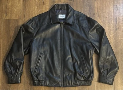 *Leer Chaqueta Hathaway Defectuosa Para Hombre Talla XL Cuero Negro Abrigo Bombardero De Colección Años 90 Foto 1 de 4