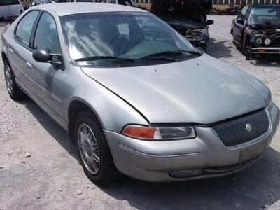 二手驾驶灯适合:1996 年克莱斯勒 Cirrus 雾驱动保险杠 A 级 — 第 1/4 张图片