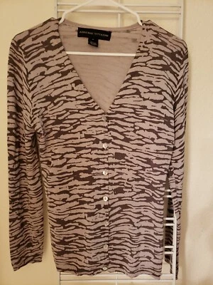 Adrienne Vittadini size medium Button Front cardigan  long sleeve -Gray - Imagem 1 de 2
