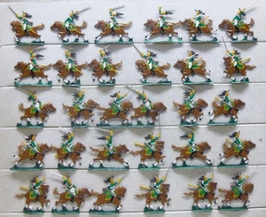 30 Zinnfiguren Frankreich Dragoner Kavallerie im Angriff Napoleon 30mm bemalt - Picture 1 of 1