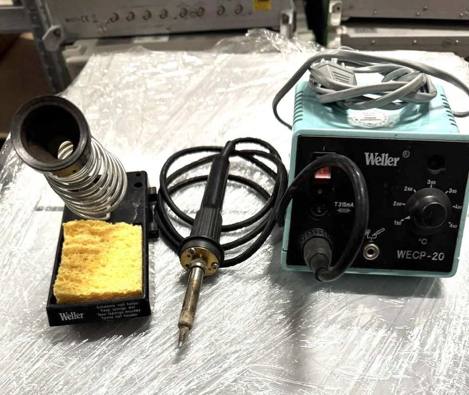 Weller WECP-20 Soldering Station - Image 1 of 3