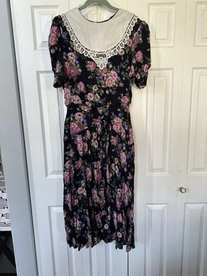 Vestido De Colección Años 80 Floral Cottagecore Jardín Fiesta del Té Cuello Babero Acampanado 18 Moderno L Foto 1 de 4