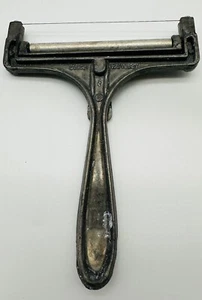 VINTAGE CAST ALUMINUM 4" WIRE CHEESE SLICER W/ ROLLER TAIWAN - Picture 1 of 8