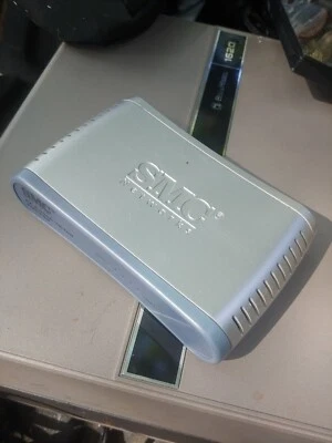 SMC Networks EZ Switch SMCFS5 5-Port 10/100 Ethernet Switch w/ Power Supply - Image 1 of 3