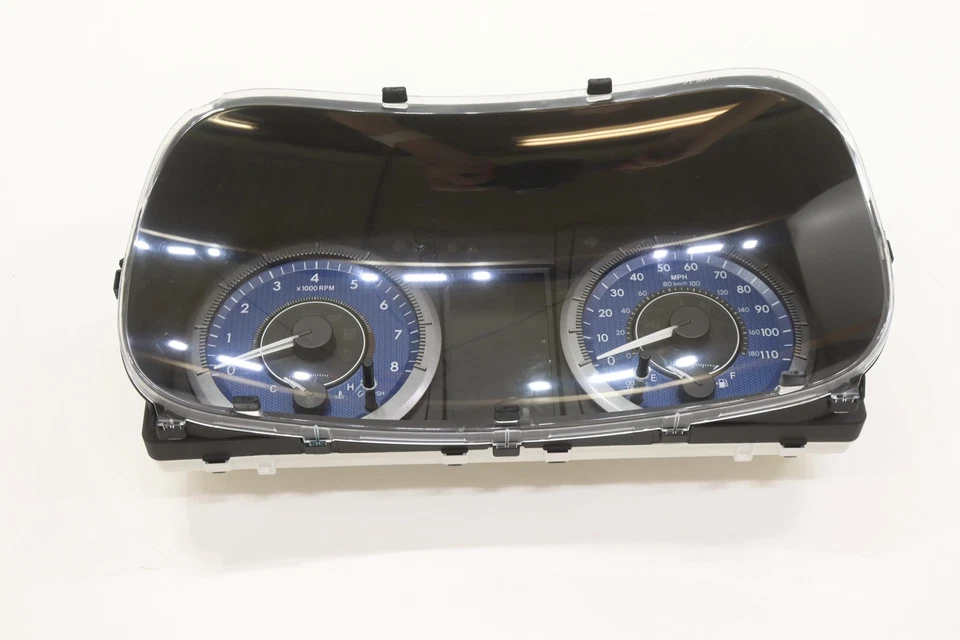 2019- 2020 TOYOTA SIENNA DASH DASHBOARD INSTRUMENT CLUSTER GAUGE SPEEDOMETER OEM - Image 1 of 4