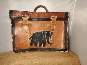 Vintage Ledertasche Umhängetasche Etui Portfolio mit einzigartigen Nähten und Stammeselefant - Bild 1 von 12