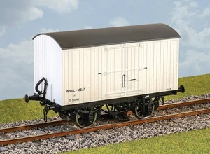 PS110 Parkside O Gauge Southern Railway Insulated Van 1477 Plastic Kit - Picture 1 of 1