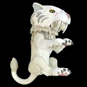 WowWee - Untamed Sabretooth Fingerlings "SILVERTOOTH" Needs Batteries Works
