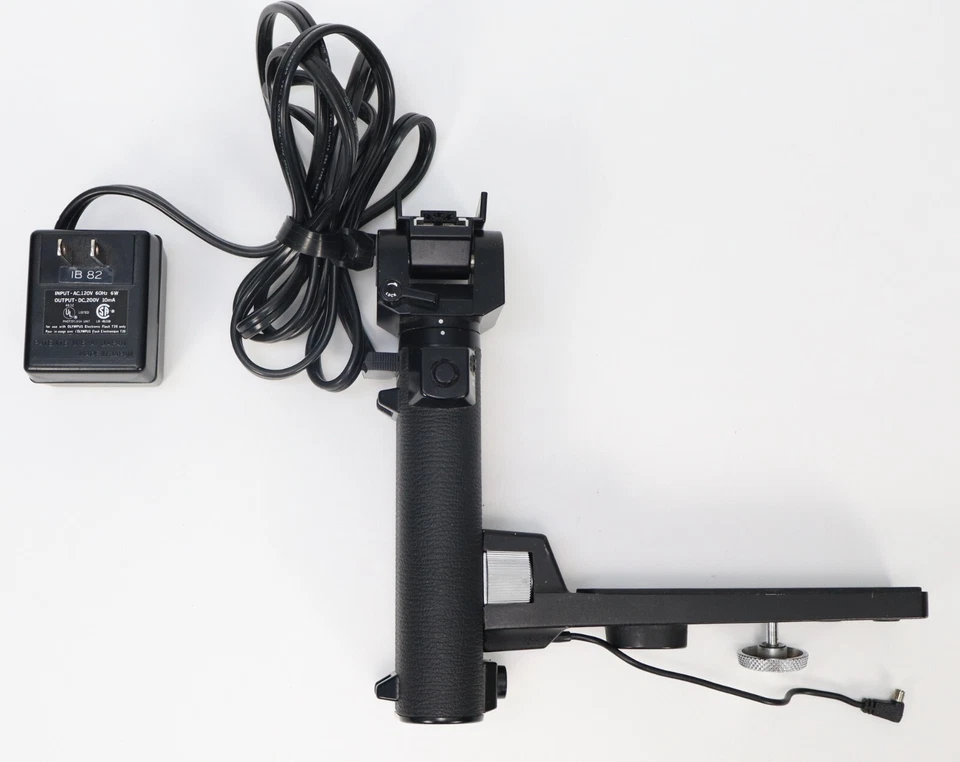 Olympus Electronic Flash POWER BOUNCE GRIP 2 - Vintage Camera Cage W/Adapter - Image 1 of 4