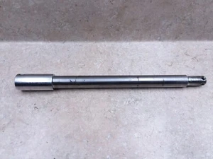 Yamaha 1100 Maxim XJ XJ1100 Front Wheel Axle Bolt 1982 ANX-C40 PJ - Picture 1 of 4