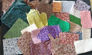 Quilten Ditzy Blumen Stoffreste 12 Unzen Krümel Quilt, Puppenkleidung Scrapbooking - Bild 1 von 24