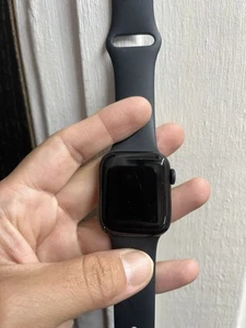 Apple Watch SE 2nd Gen GPS 40mm Midnight Aluminum. Black Sport Band. Locked - Zdjęcie 1 z 2
