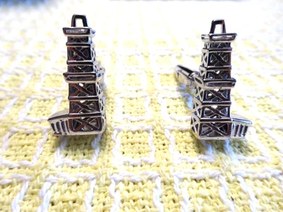 OIL & GAS - PLATA ESTERLINA - OIL DERRICK - GEMELOS - GAS & OIL - CAMPO PETROLÍFERO  Foto 1 de 4