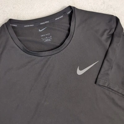Nike Shirt Men Mediem Black Standard Pro Short Sleeve Dri Fit Lightweight Active - Image 1 of 4