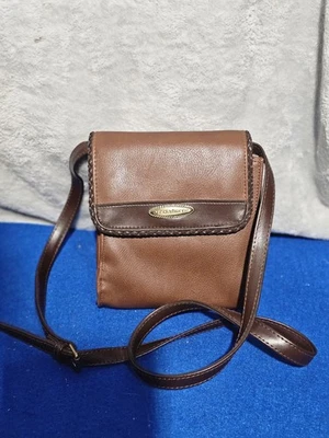 Liz Claiborne CROSSBODY Purse Wallet Organizer Tan Leather Flat & Compact - Image 1 of 4