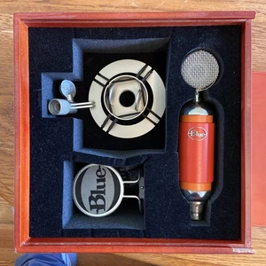 Blue Spark Condenser Microphone Orange with Case, Mount, and Guard - Picture 1 of 12