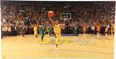 Hermosa foto en lienzo firmada por Kobe Bryant 2010 Finales de la NBA Juego 7 20x38 PSA DNA Foto 1 de 4