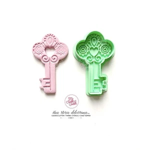 San Valentino Chiave Amore Cuore Formine Per Biscotti Cookie Cutter - Picture 1 of 1
