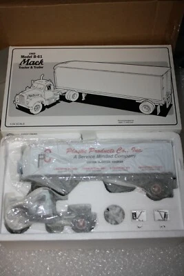 Remolque tractor First Gear 1960 Mack modelo B-61 Plastic Products Co. 19-1400  Foto 1 de 2
