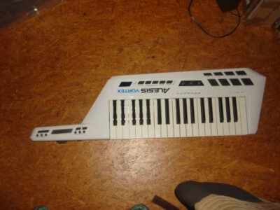 Alesis Vortex Umhänge - Keyboard weiß white - Bild 1 von 4