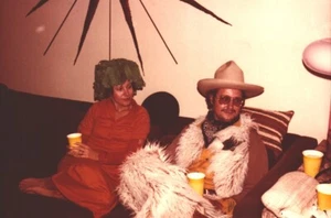 Fund Vintage 1977 3x5 Erwachsene Halloween Party Karotte Kostüm Cowboy Berg Mann - Bild 1 von 1