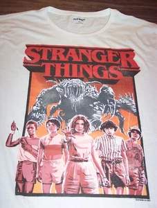 VINTAGE STYLE STRANGER THINGS GROUP T-Shirt Netflix Old Navy MENS XL - Picture 1 of 4