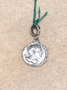 Altrimondi Charm con riproduzione moneta in argento-Gioielleria Ottaviani Roma - Imagen 1 de 2